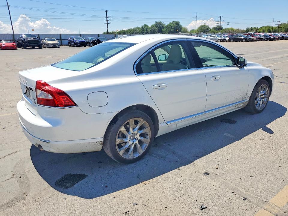 2015 Volvo S80 VIN YV1902MK0F1192161 COPART salvage auction — SIDE, Id - Salvage Certificate Of Title, sold $575 on 2026-08-06 (photo 3)