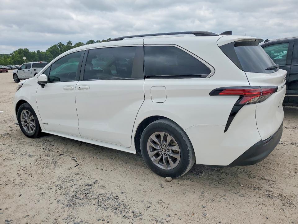 2021 Toyota Sienna VIN 5TDKRKEC3MS028195 COPART salvage auction — FRONT END, TX - SALVAGE VEHICLE TITLE, sold $9,000 on 2026-07-28 (photo 2)