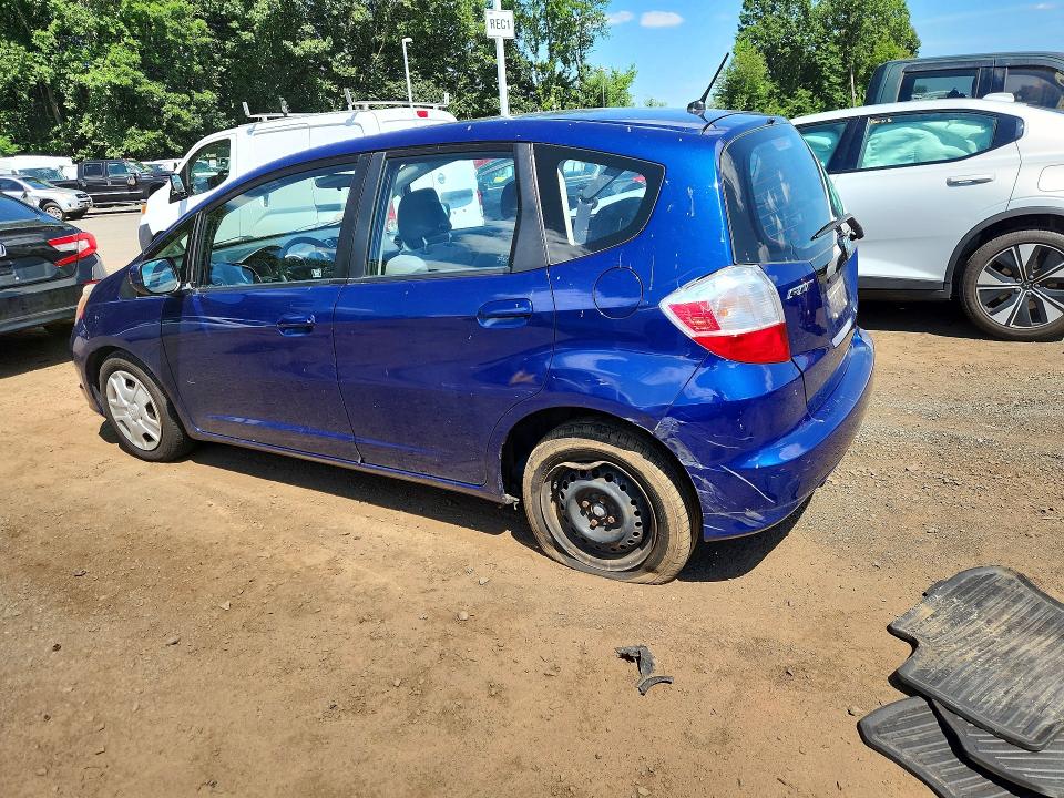 2012 Honda Fit VIN JHMGE8H38CC019975 COPART salvage auction — SIDE, MA - CERT OF TITLE-SALVAGE, sold $650 on 2026-07-23 (photo 2)