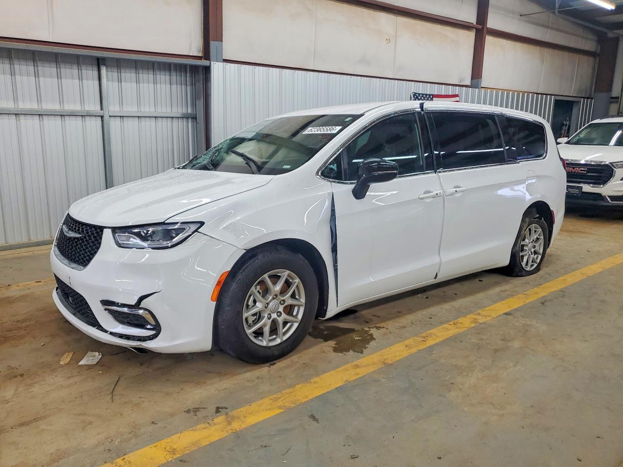 2025 Chrysler Pacifica VIN 2C4RC1BG3SR612071 — COPART salvage auction photo