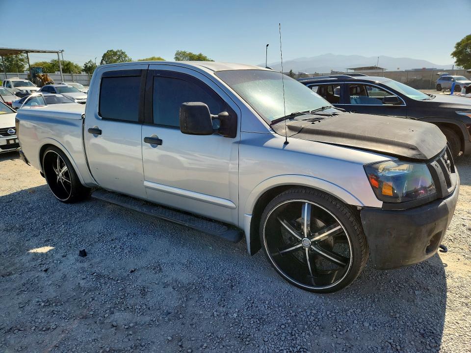 2008 Nissan TITAN VIN 1N6AA07D18N355216 COPART salvage auction — FRONT END, CA - DIS/DLR/EXP ONLY CLEAN TITLE, sold $400 on 2026-07-10 (photo 4)