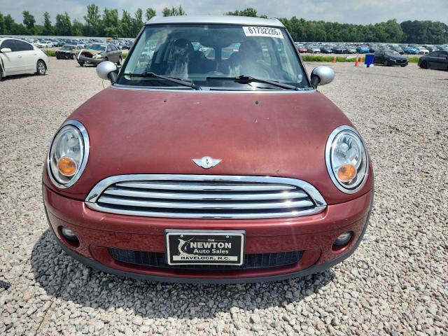 2010 Mini Cooper clubman VIN WMWML3C5XATX36880 COPART salvage auction — NORMAL WEAR, Nc - Dealer Only Clean Title, sold $250 on 2026-07-28 (photo 5)