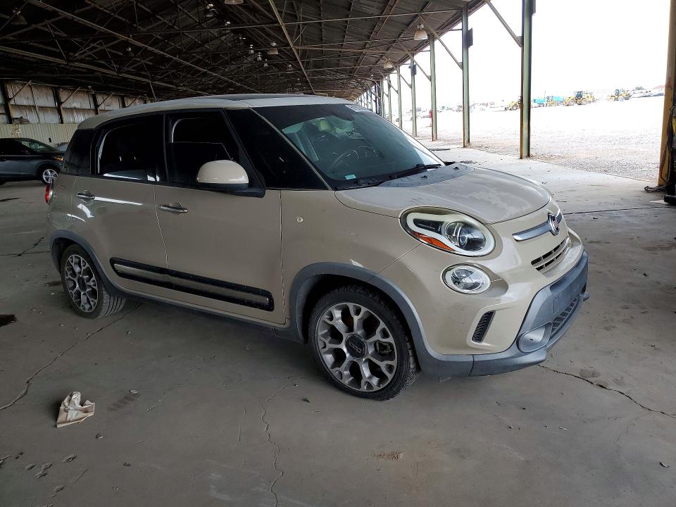 2014 Fiat 500l VIN ZFBCFADHXEZ018089 COPART salvage auction — MINOR DENT/SCRATCHES, AZ - CERTIFICATE OF TITLE, sold $1,700 on 2026-07-29 (photo 4)