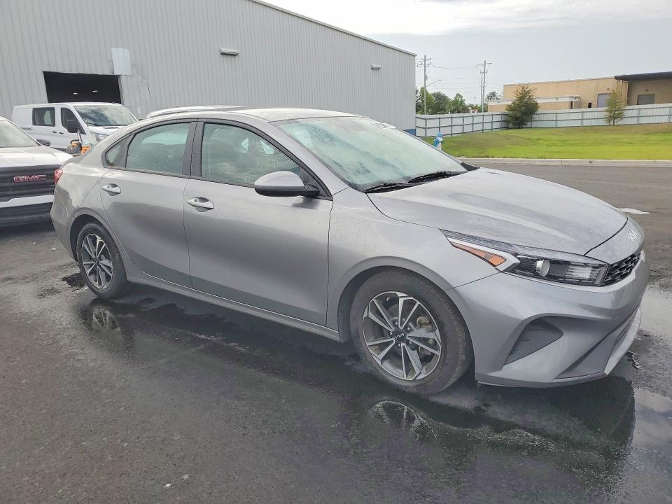2024 Kia Forte VIN 3KPF24AD6RE738600 COPART salvage auction — FRONT END, TN - CERTIFICATE OF TITLE (P), sold $5,100 on 2026-07-22 (photo 4)