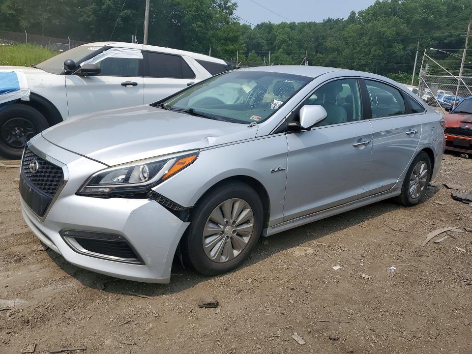 2017 Hyundai Sonata VIN KMHE24L16HA058045 COPART salvage auction — FRONT END, VA - CERTIFICATE OF TITLE, sold $450 on 2026-07-28 (photo 1)