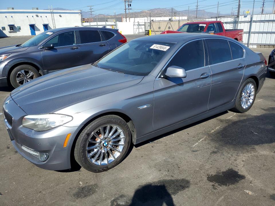 2012 BMW 5er VIN WBAFR7C52CC812299 COPART salvage auction — MINOR DENT/SCRATCHES, Ca - Dis/Dlr/Exp Only Clean Title, sold $700 on 2026-07-27 (photo 1)