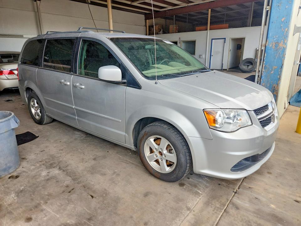 2012 Dodge Caravan VIN 2C4RDGCGXCR379127 COPART salvage auction — MINOR DENT/SCRATCHES, Az - Certificate Of Title, sold $225 on 2026-07-24 (photo 4)