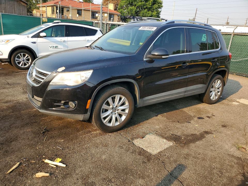 2010 Volkswagen Tiguan VIN WVGBV7AXXAW510655 COPART salvage auction — MINOR DENT/SCRATCHES, CO - CERTIFICATE OF TITLE, sold $825 on 2026-07-09 (photo 1)