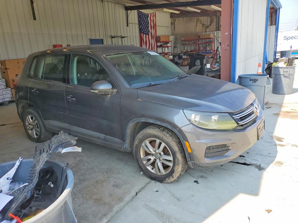 2014 Volkswagen Tiguan VIN WVGBV3AX1EW605250 COPART salvage auction — VANDALISM, NC - DEALER ONLY CLEAN TITLE, sold $375 on 2026-07-29 (photo 4)