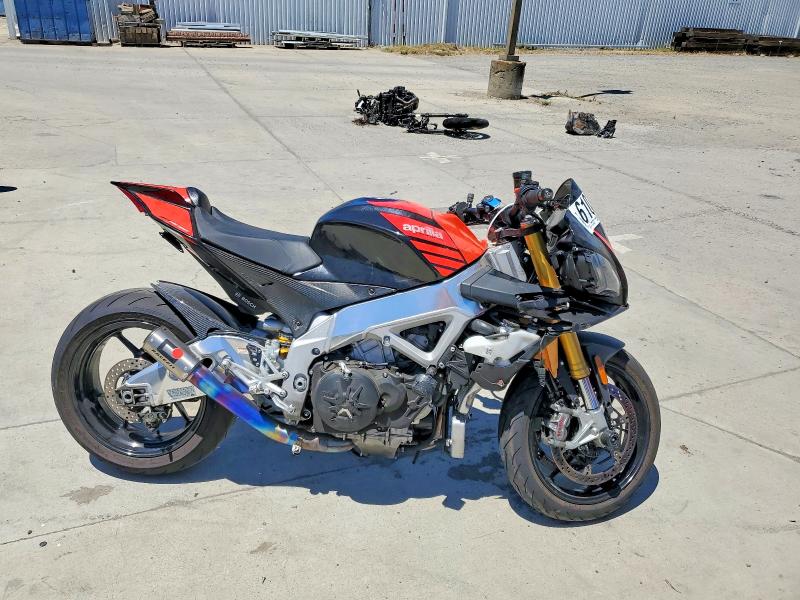 2019 Aprilia Tuono v4 VIN ZD4KGU008KS001002 COPART salvage auction — FRONT END, CA - SALVAGE CERTIFICATE, sold $2,250 on 2026-08-13 (photo 1)