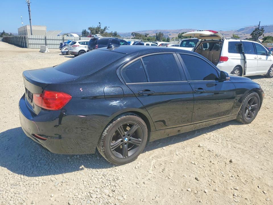 2014 BMW 3er VIN WBA3A5G55ENP32852 COPART salvage auction — MECHANICAL, Ca - Salvage Certificate, sold $950 on 2026-07-14 (photo 3)