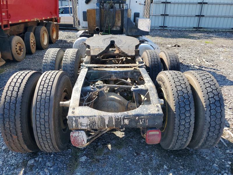2017 Peterbilt 567 VIN 1XPCDP9X3HD444860 COPART salvage auction — Burn Engine, SC - CERT OF TITLE-SALVAGE FIRE, sold $10,400 on 2026-08-12 (photo 9)