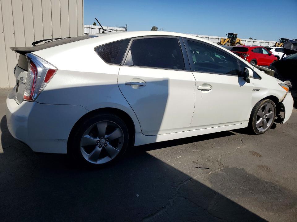 2015 Toyota Prius VIN JTDKN3DU7F0416659 COPART salvage auction — FRONT END, CA - SALVAGE CERTIFICATE, sold $1,750 on 2026-07-30 (photo 3)