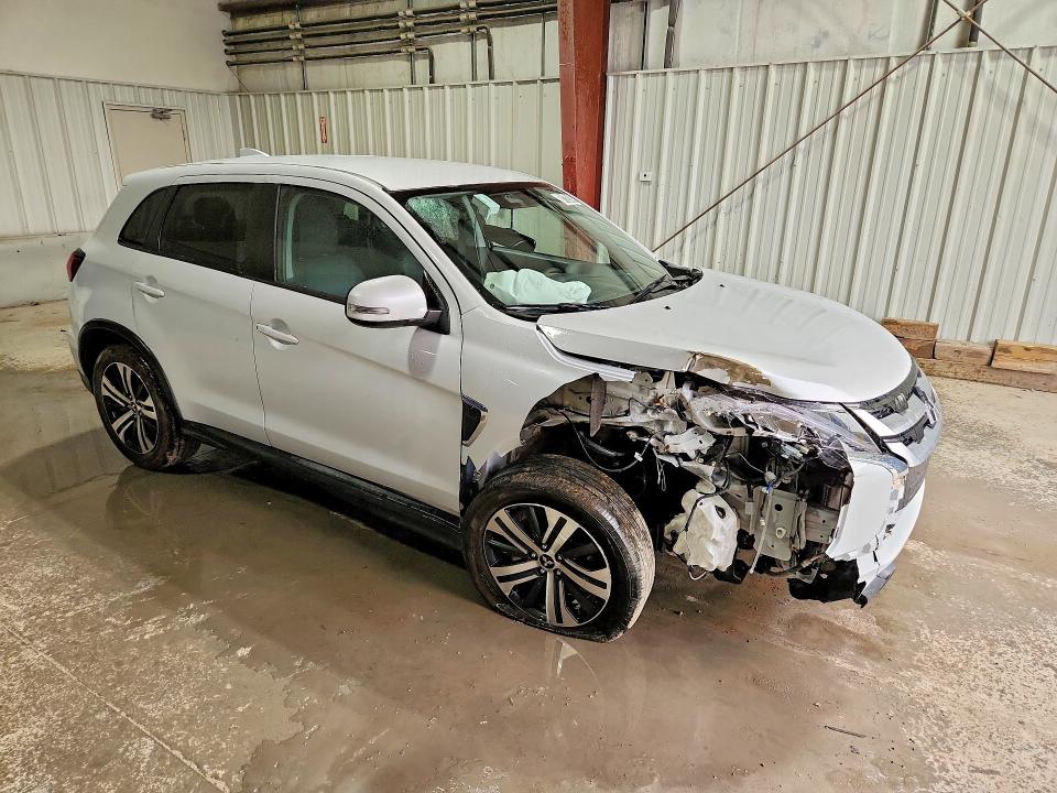 2025 Mitsubishi Outlander sport VIN JA4ARUAU3SU012832 COPART salvage auction — FRONT END, Mn - Certificate Of Title (P), sold $4,250 on 2026-07-20 (photo 4)