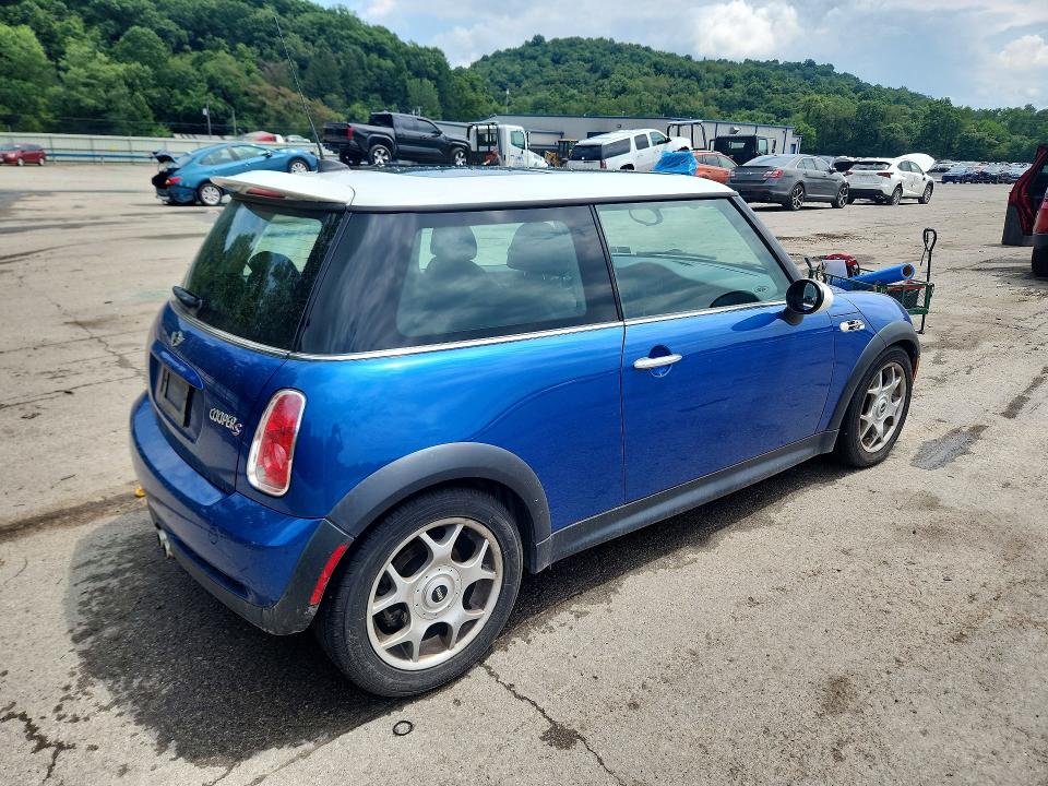 2006 Mini Cooper VIN WMWRE33576TJ37572 COPART salvage auction — FRONT END, Pa - Certificate Of Salvage, sold $550 on 2026-08-06 (photo 3)