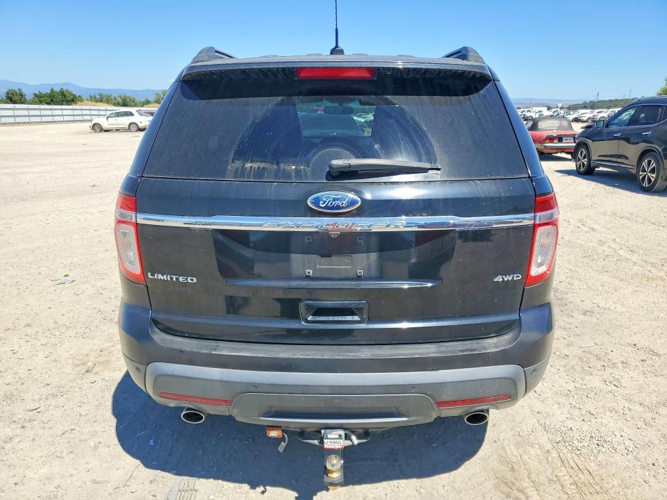 2012 Ford Explorer VIN 1FMHK8F83CGA28360 COPART salvage auction — MINOR DENT/SCRATCHES, Nv - Dis/Dlr/Exp Only Clean Title, sold $1,250 on 2026-07-24 (photo 6)