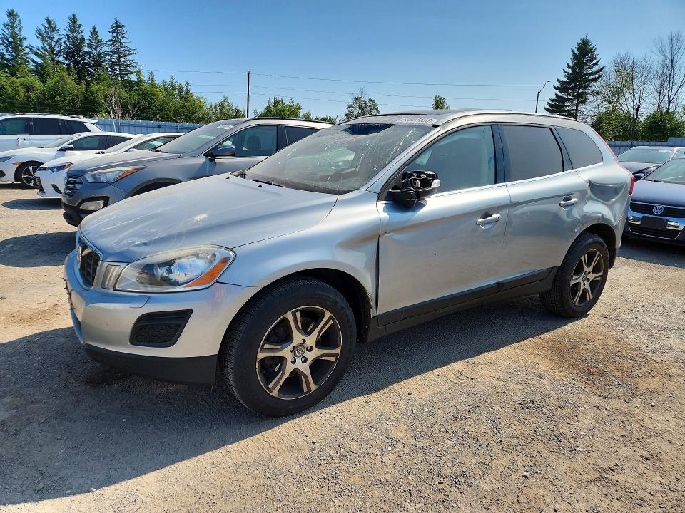 2011 Volvo Xc60 VIN YV4902DZ8B2152267 COPART salvage auction — ROLLOVER, ON - PERMIT IRREPAIRABLE, sold $425 on 2026-08-18 (photo 1)