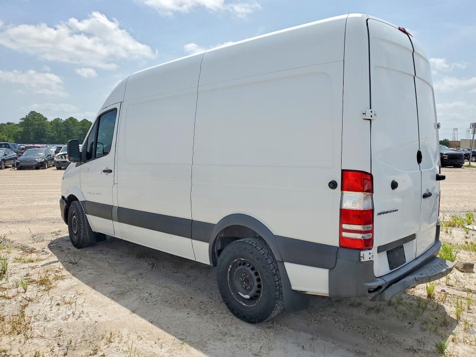2018 Mercedes-benz Sprinter VIN WD3PE7CD2JP607236 COPART salvage auction — ROLLOVER, Tx - Certificate Of Title, sold $2,000 on 2026-08-03 (photo 2)