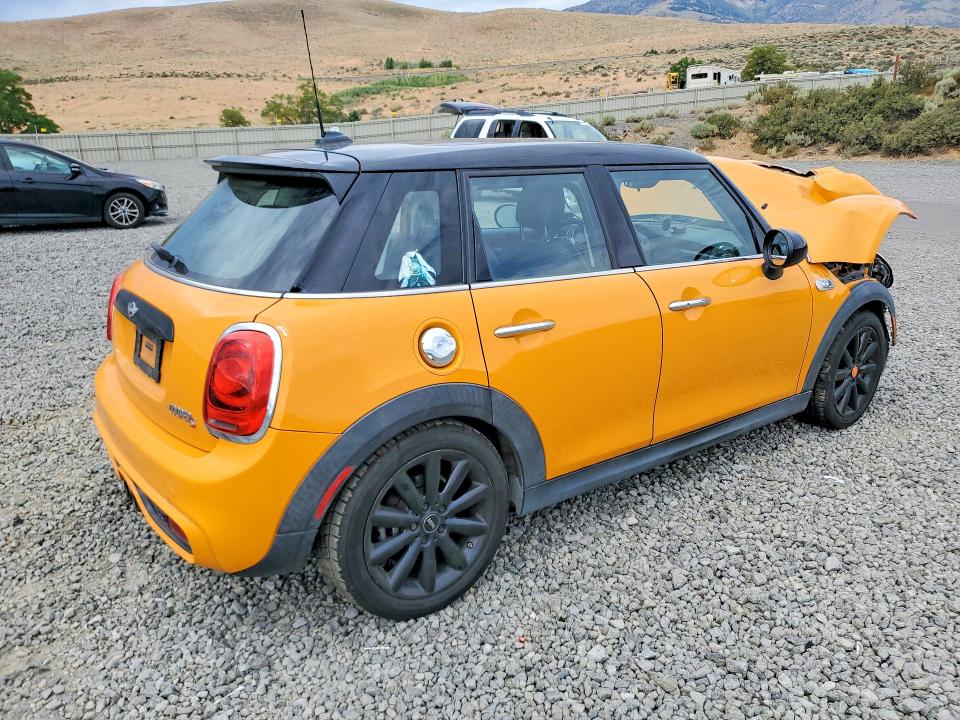 2015 Mini Cooper VIN WMWXU3C55F2B56558 COPART salvage auction — FRONT END, NV - SALVAGE TITLE, sold $425 on 2026-09-03 (photo 3)