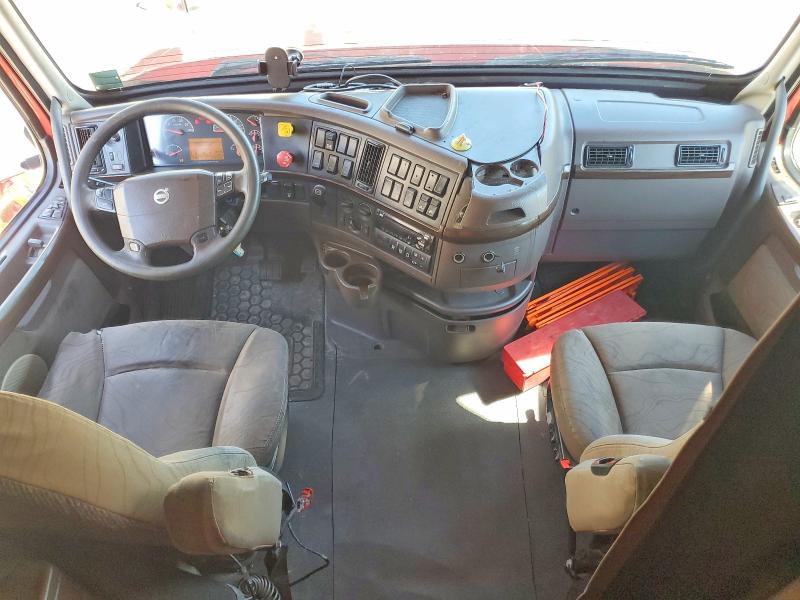 2016 Volvo VIN 4V4NC9EH3GN949897 COPART salvage auction — MECHANICAL, Mn - Certificate Of Title, sold $8,600 on 2026-08-14 (photo 8)