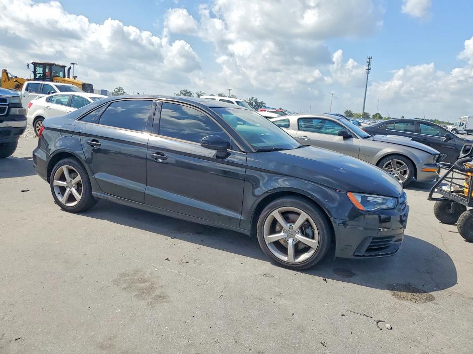 2016 Audi A3 VIN WAUA7GFF6G1010859 COPART salvage auction — MINOR DENT/SCRATCHES, FL - CERTIFICATE OF TITLE, sold $1,750 on 2026-07-29 (photo 4)