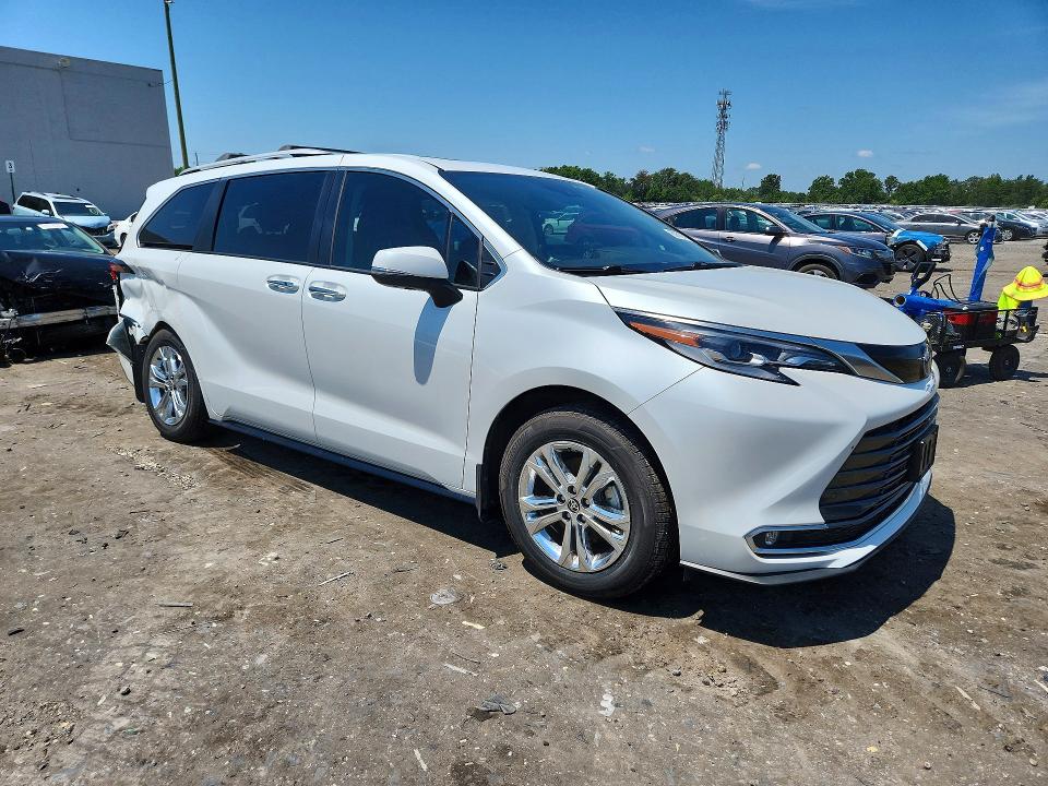 2022 Toyota Sienna VIN 5TDESKFC4NS060915 COPART salvage auction — REAR END, Va - Cert Of Title - Salvage, sold $16,800 on 2026-07-29 (photo 4)