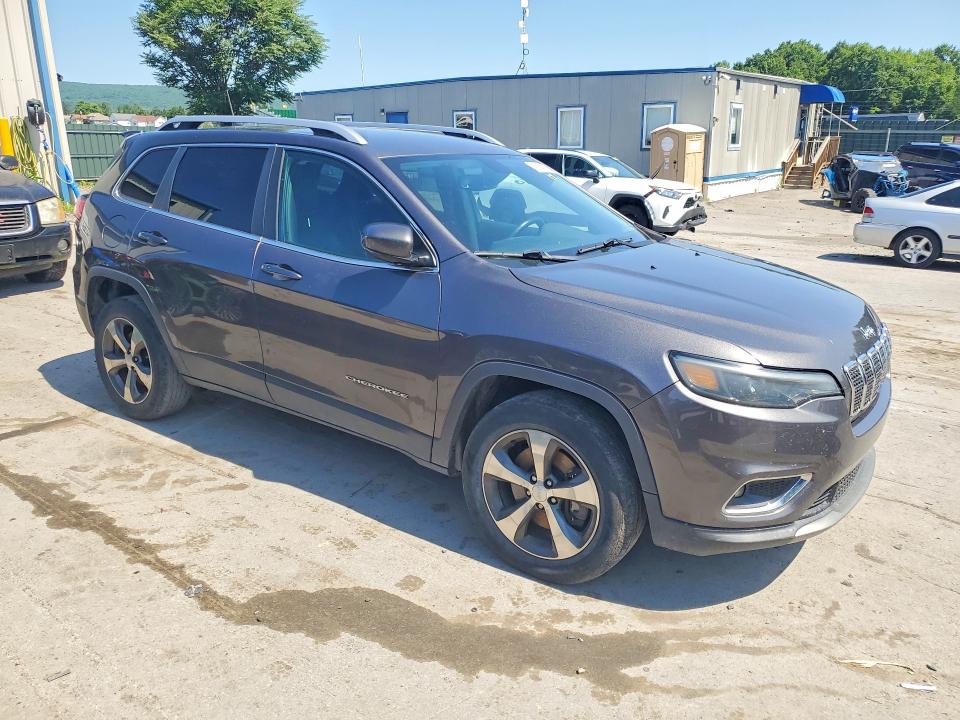 2019 Jeep Cherokee VIN 1C4PJMDN7KD191632 COPART salvage auction — MECHANICAL, PA - CERT OF TITLE, sold $2,900 on 2026-08-13 (photo 4)
