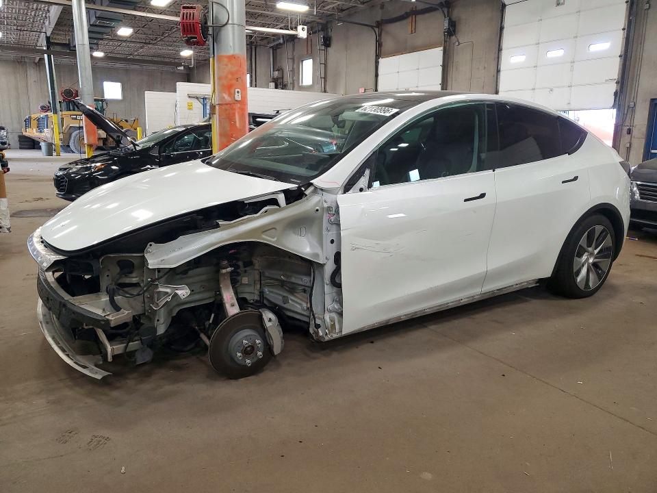 2022 Tesla Model y VIN 7SAYGAEE0NF516511 COPART salvage auction — FRONT END, Mn - Cert Of Title-Salvage, sold $2,250 on 2026-07-28 (photo 1)