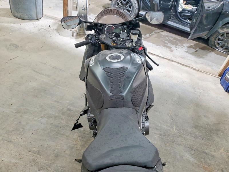 2026 Suzuki Gsx-r VIN JS1GR7MA1T7100551 COPART salvage auction — SIDE, Salvage Title, sold $1,350 on 2026-07-30 (photo 6)