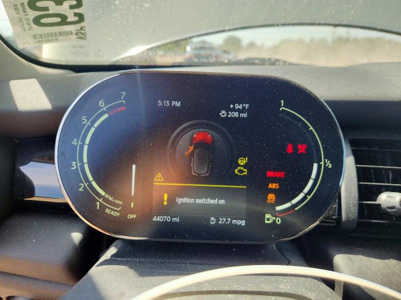 2021 Mini Cooper VIN WMWXU7C08M2P10021 COPART salvage auction — WATER/FLOOD, Il - Salvage Cert-Flood, sold $4,350 on 2026-09-08 (photo 9)