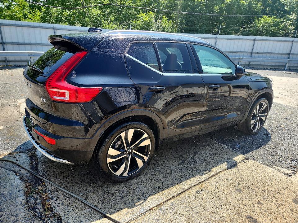 2025 Volvo Xc40 VIN YV4L12UEXS2608883 COPART salvage auction — SIDE, Ny - Certificate Of Title, sold $1,300 on 2026-07-30 (photo 3)