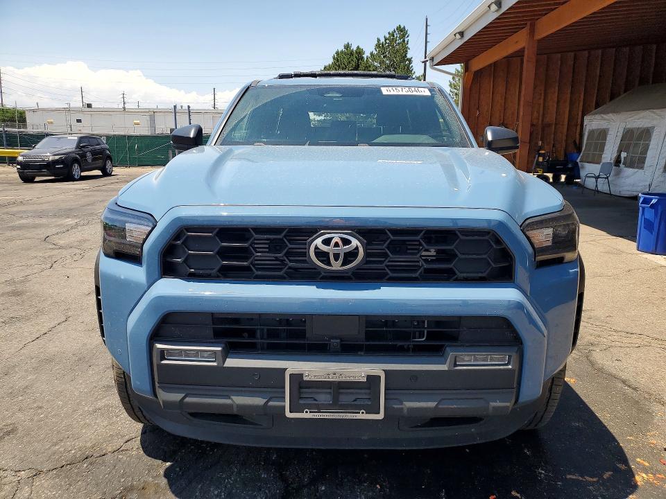 2025 Toyota 4runner VIN JTEVB5BR2S5001581 COPART salvage auction — REAR END, CO - PUBLIC - SALVAGE TITLE (P), sold $5,200 on 2026-07-23 (photo 5)
