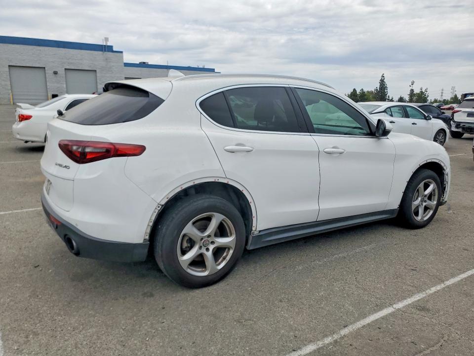 2018 Alfa romeo Stelvio VIN ZASFAKAN8J7B76761 COPART salvage auction — FRONT END, Ca - Dis/Dlr/Exp Only Clean Title, sold $1,050 on 2026-08-06 (photo 3)