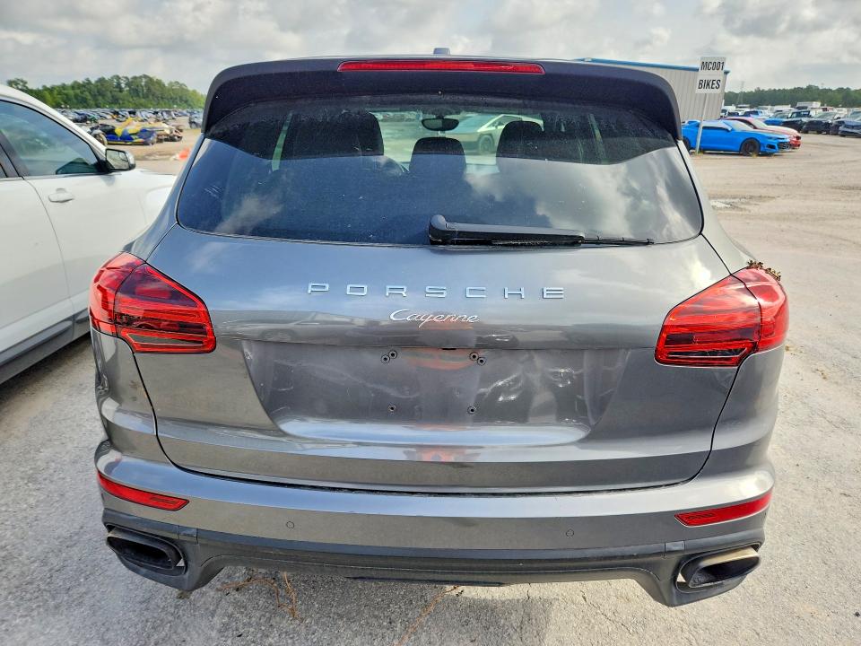 2016 Porsche Cayenne VIN WP1AA2A24GLA03925 COPART salvage auction — WATER/FLOOD, TX - SALVAGE TITLE-FLOOD DAMAGE, sold $7,200 on 2026-07-31 (photo 6)