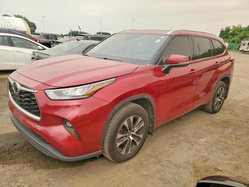 2020 Toyota Highlander VIN 5TDGZRBH5LS013470 COPART salvage auction — MINOR DENT/SCRATCHES, RI - CERTIFICATE OF TITLE (P), sold $3,150 on 2026-07-16 (photo 1)