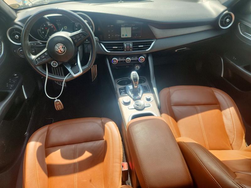 2022 Alfa romeo Giulia VIN ZARFANBN1N7656189 COPART salvage auction — MINOR DENT/SCRATCHES, TX - CERTIFICATE OF TITLE, sold $14,700 on 2026-08-25 (photo 8)
