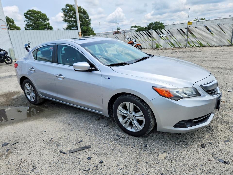 2013 Acura Ilx VIN 19VDE3F79DE302336 COPART salvage auction — NORMAL WEAR, Md - Certificate Of Title, sold $725 on 2026-09-01 (photo 4)