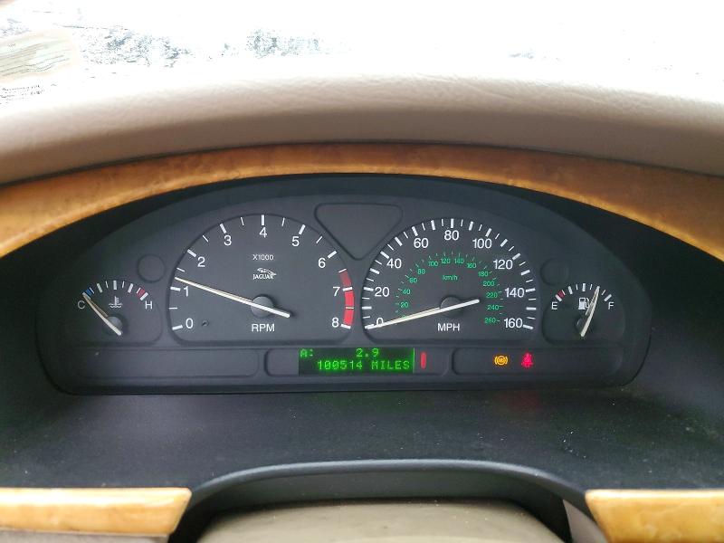 2002 Jaguar S type VIN SAJDA01N02FM35773 COPART salvage auction — MINOR DENT/SCRATCHES, Ca - Dis/Dlr/Exp App For Dup Clean, sold $325 on 2026-07-21 (photo 9)
