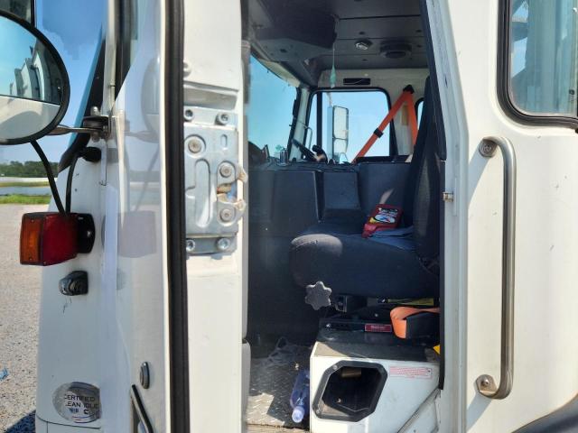 2015 Autocar Xpeditor VIN 5VCACRVF6FH218258 COPART salvage auction — MINOR DENT/SCRATCHES, NC - SALVAGE CERTIFICATE OF TITLE, sold $3,500 on 2026-07-14 (photo 5)