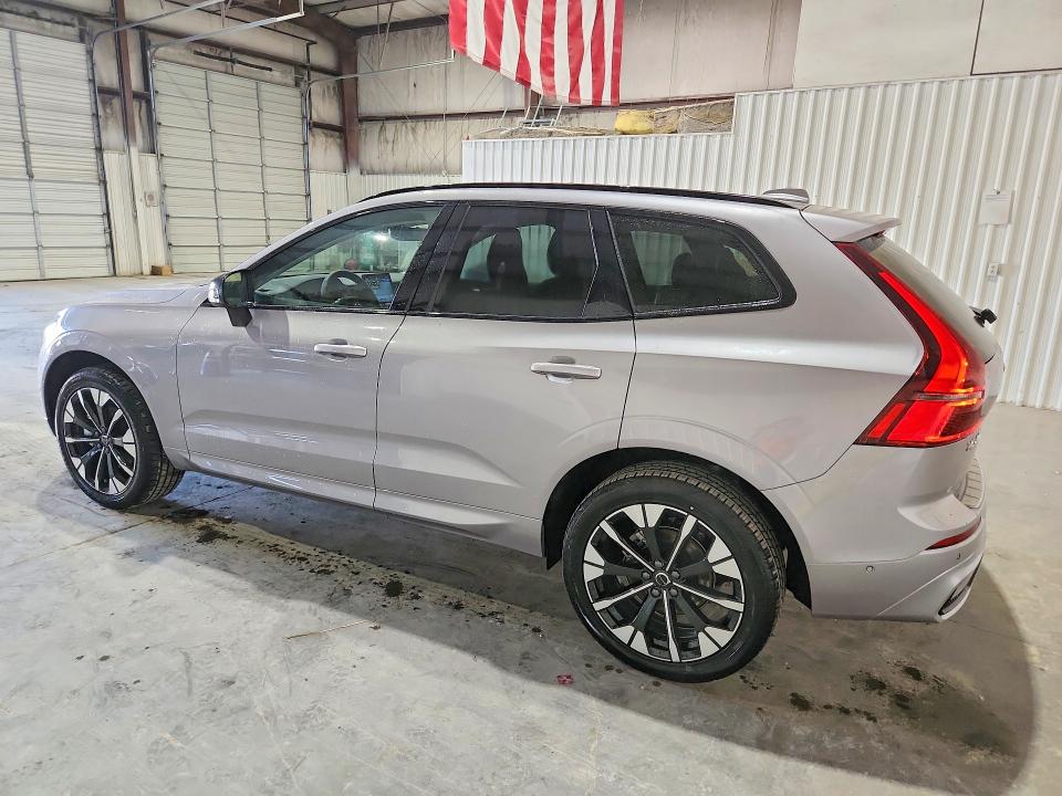 2026 Volvo Xc60 VIN YV4M12RC8T1493817 COPART salvage auction — REAR END, IL - CERTIFICATE OF TITLE, sold $32,500 on 2026-08-17 (photo 2)