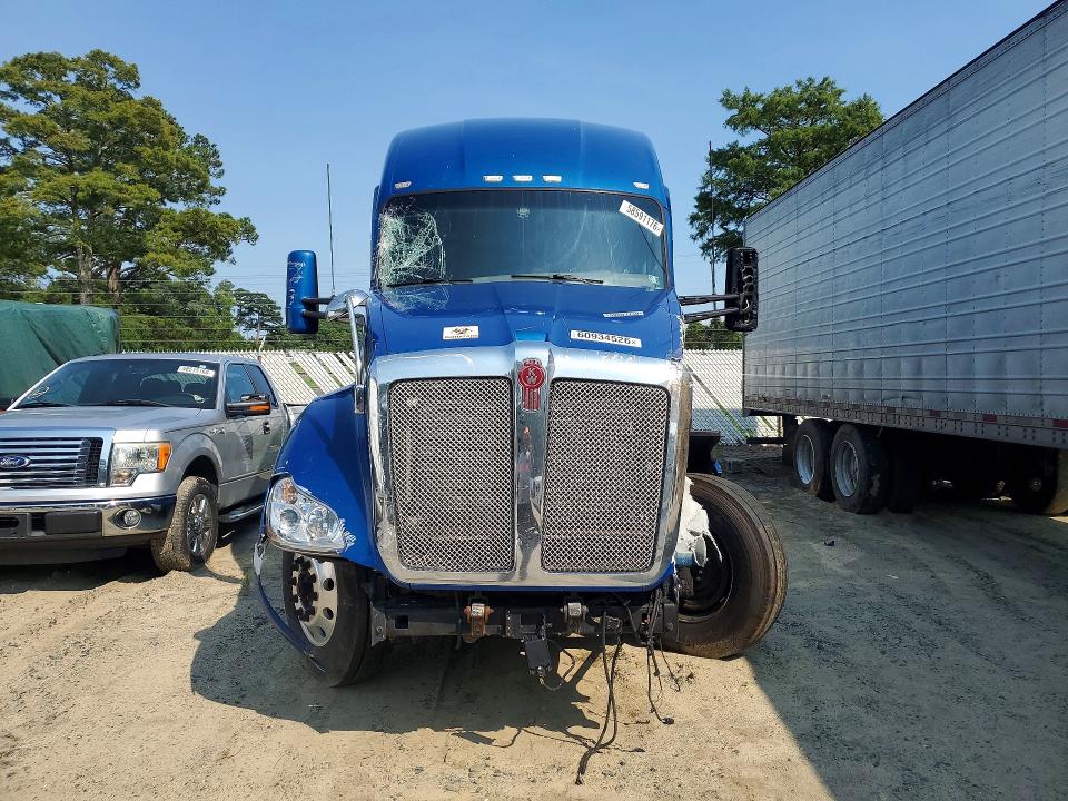 2018 Kenworth T680 VIN 1XKYD49X6JJ108587 COPART salvage auction — SIDE, PA - CERTIFICATE OF SALVAGE, sold $8,200 on 2026-09-03 (photo 5)