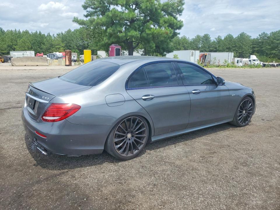 2017 Mercedes-benz E-klasse amg VIN WDDZF6EB3HA160730 COPART salvage auction — MINOR DENT/SCRATCHES, Salvage Title, sold $14,000 on 2026-09-01 (photo 3)