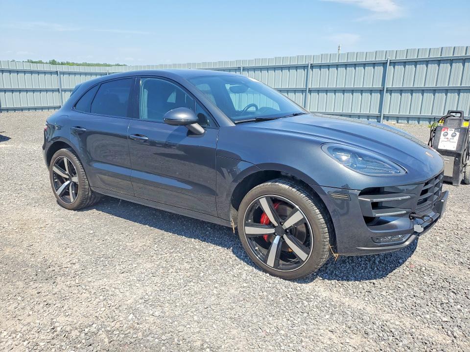 2017 Porsche Macan VIN WP1AF2A55HLB61526 COPART salvage auction — WATER/FLOOD, ON - PERMIT IRREPAIRABLE, sold $1,900 on 2026-07-21 (photo 4)
