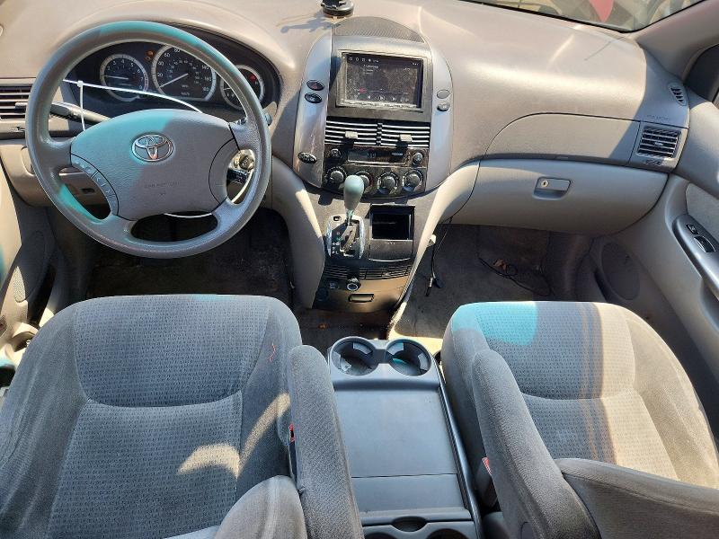 2007 Toyota Sienna VIN 5TDZK29C27S044325 COPART salvage auction — MINOR DENT/SCRATCHES, Qc - Aucune Mention, sold $700 on 2026-07-28 (photo 8)