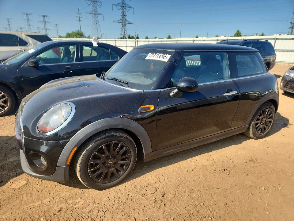 2016 Mini Cooper VIN WMWXP5C5XGT740045 COPART salvage auction — WATER/FLOOD, Il - Cert Of Title-Flood, sold $300 on 2026-08-18 (photo 1)