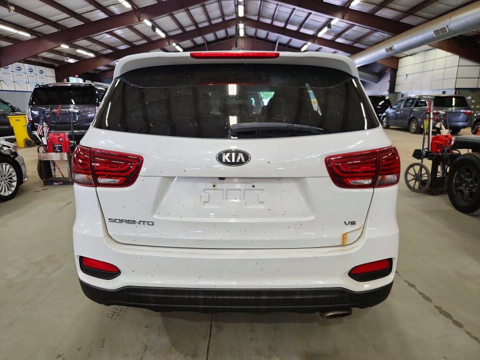 2019 Kia Sorento VIN 5XYPGDA53KG448743 COPART salvage auction — MINOR DENT/SCRATCHES, WV - CERTIFICATE OF TITLE (P), sold $4,900 on 2026-07-23 (photo 6)