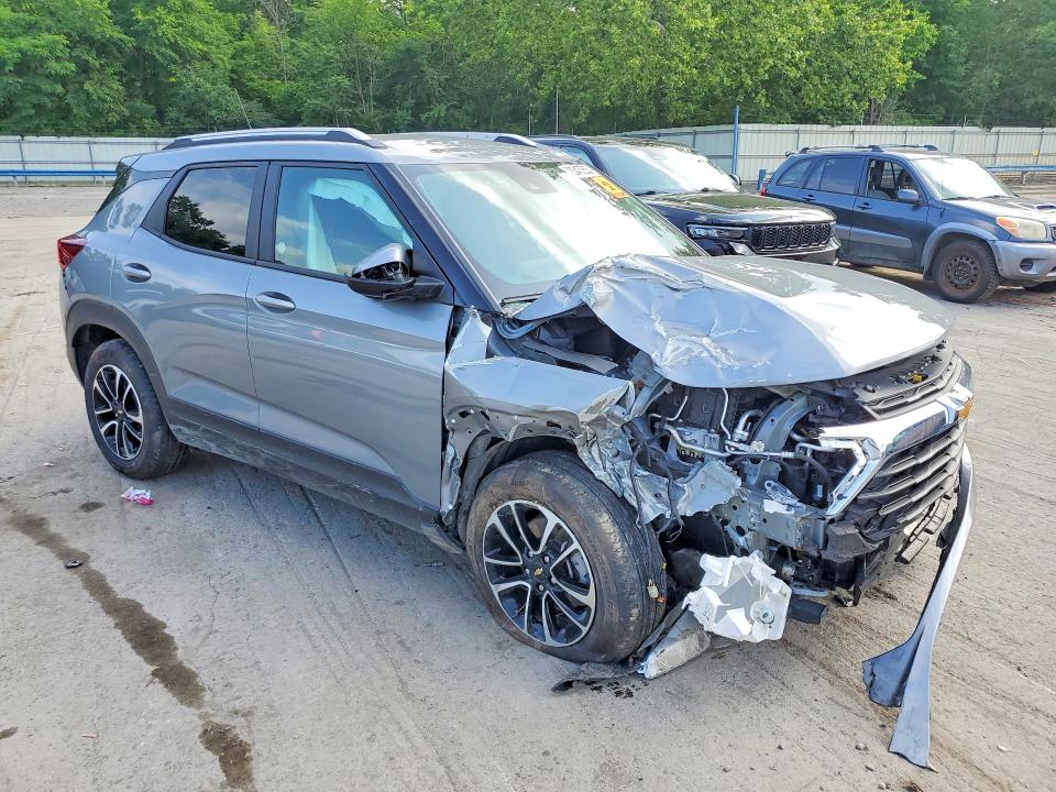 2025 Chevrolet Trailblazer VIN KL79MRSL3SB216808 COPART salvage auction — ROLLOVER, Fl - Certificate Of Destruction, sold $1,600 on 2026-07-30 (photo 4)