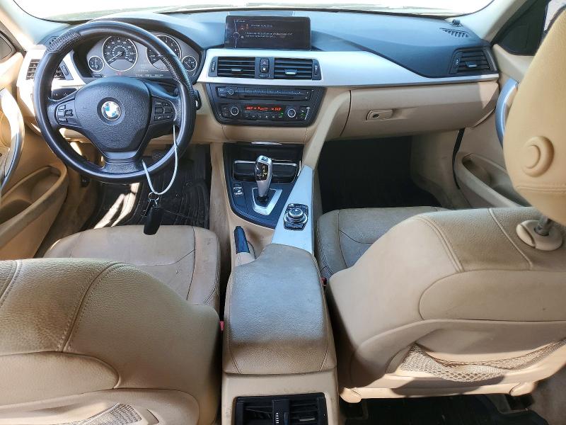 2013 BMW 3er VIN WBA3A5G55DNP24703 COPART salvage auction — NORMAL WEAR, In - Certificate Of Title, sold $650 on 2026-07-20 (photo 8)