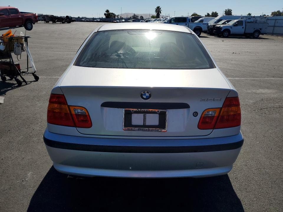 2002 BMW 3 series VIN WBAEV33492KL68351 COPART salvage auction — REAR END, Ca - Dis/Dlr/Exp Only Lien Papers (P), sold $300 on 2026-07-27 (photo 6)
