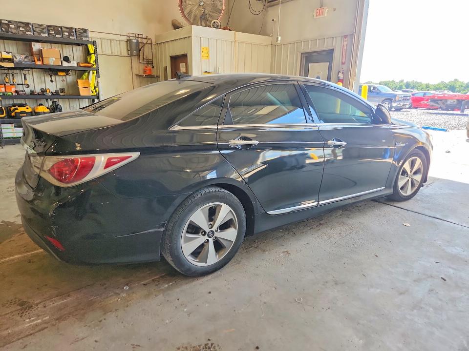 2012 Hyundai Sonata VIN KMHEC4A43CA048298 COPART salvage auction — MINOR DENT/SCRATCHES, Mo - Certificate Of Title, sold $900 on 2026-07-07 (photo 3)